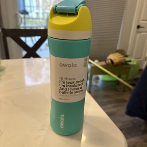 Owala 24oz FreeSip - Summer Soiree